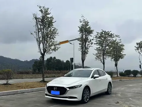 2023 Mazda 3 2.0L AT