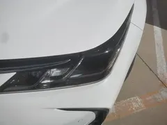 2021 Toyota Corolla Hybrid 1.8L E-CVT Elite, белый — фото 5