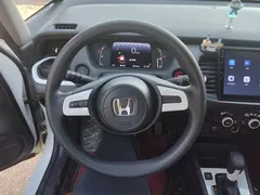 2021 Honda Fit 1.5L CVT, белый — фото 15