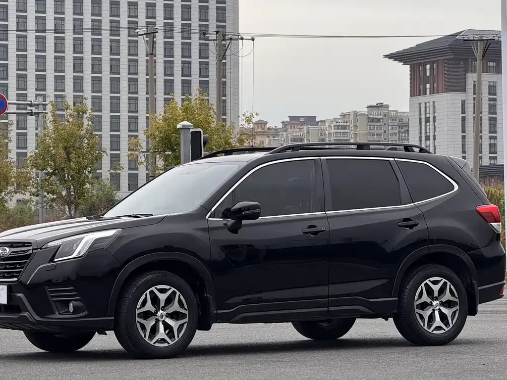 2022 Subaru Forester 2.0i AWD Luxury EyeSight