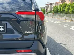 2021 Toyota RAV4 2.0L CVT 2WD Fashion, чёрный — фото 10