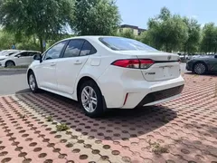 2022 Toyota Levin 185T CVT Luxury, белый — фото 8