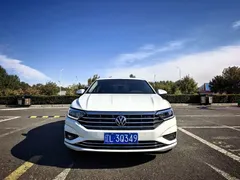 2022 Volkswagen Sagitar 280TSI DSG, белый — фото 2
