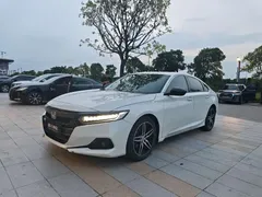 2022 Honda Accord 2.0L Hybrid, белый — фото 1