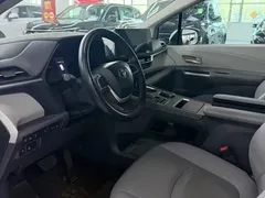 2023 Toyota Granvia 2.5L Hybrid Premium Plus, белый — фото 4