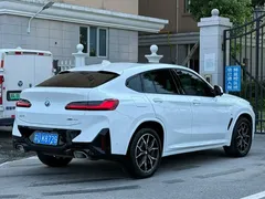 2022 BMW X4 25i M Sport Package, белый — фото 7