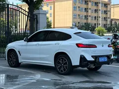 2022 BMW X4 25i M Sport Package, белый — фото 9