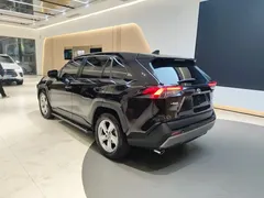 2021 Toyota RAV4 2.0L CVT 2WD Fashion, чёрный — фото 6