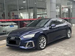 2021 Audi A5 Sportback 40 TFSI Fashion, синий — фото 1