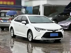 2022 Toyota Levin Hybrid 1.8H E-CVT Luxury, белый — фото 2