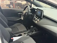 2022 Toyota Levin Hybrid 1.8H E-CVT Luxury, белый — фото 7