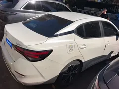 2021 Nissan Sylphy 1.6L XL CVT, белый — фото 3