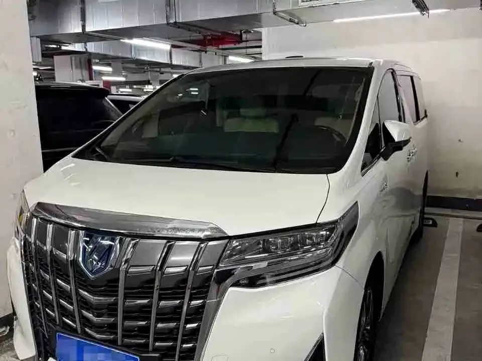 2020 Toyota Alphard 2.5L Hybrid Luxury