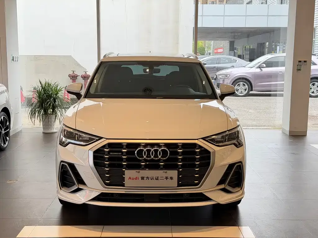 2020 Audi Q3 35 TFSI Fashion Sport