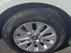 2023 Toyota Corolla 1.8L Hybrid Elite, белый — фото 7