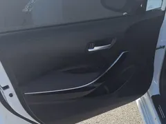 2023 Toyota Corolla 1.8L Hybrid Elite, белый — фото 8
