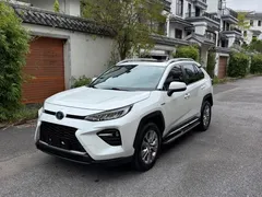 2022 Toyota Wildlander Hybrid 2.5L E-CVT 2WD Luxury Plus, белый — фото 1