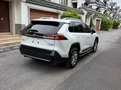 2022 Toyota Wildlander Hybrid 2.5L E-CVT 2WD Luxury Plus, белый — фото 2