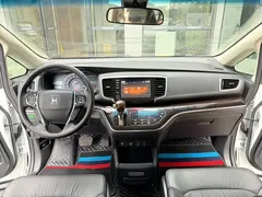 2021 Honda Odyssey 2.0L Premium, белый — фото 11
