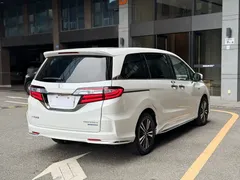 2021 Honda Odyssey 2.0L Premium, белый — фото 17