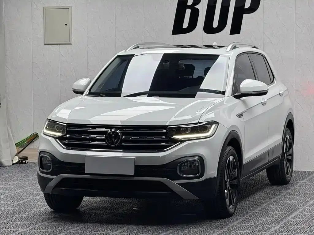 2021 Volkswagen Tacqua 1.5L AT