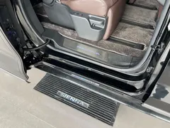 2021 Toyota Sienna 2.5L Hybrid Platinum, чёрный — фото 27