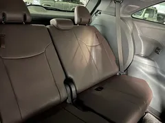 2021 Toyota Sienna 2.5L Hybrid Platinum, чёрный — фото 28