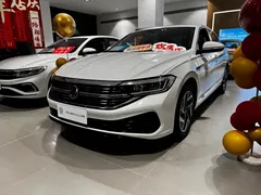 2023 Volkswagen Sagitar 300TSI DSG, белый — фото 1
