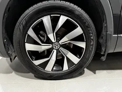 2021 Volkswagen Tayron 330TSI 2WD Luxury, чёрный — фото 5