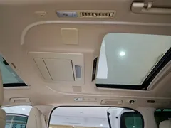 2023 Toyota Vellfire Crown Hybrid 2.5L HV Premium, белый — фото 10