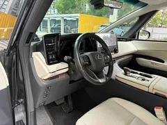 2023 Lexus LM 350h 7-seater, чёрный — фото 3