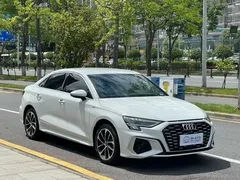 2023 Audi A3L Limousine 35 TFSI Sport, белый — фото 3
