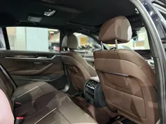 2021 BMW 5 Series 525Li M Sport Package, чёрный — фото 12