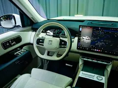 2025 Zeekr 9X Hyper 70kWh 6-seat, белый — фото 13