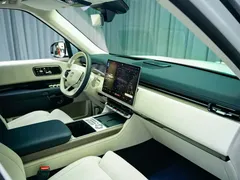 2025 Zeekr 9X Hyper 70kWh 6-seat, белый — фото 20