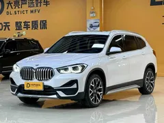2022 BMW X1 Premium, белый — фото 1