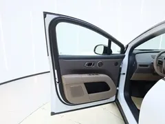2025 Li Auto i6 2WD Standard, белый — фото 9