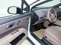 2025 Li Auto i6 2WD Standard, белый — фото 10