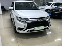 2021 Mitsubishi Outlander 2.0L 2WD 5 Seats, белый — фото 3