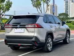 2021 Toyota Wildlander Hybrid 2.5L E-CVT 2WD Luxury — фото 13