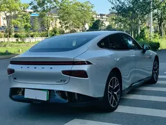 2023 Xpeng P7 P7i 610 Max Performance — фото 12