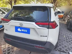 2021 Toyota RAV4 2.0L CVT 2WD Urban, белый — фото 3