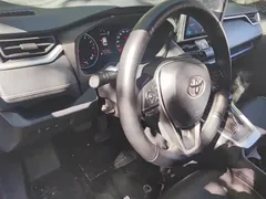 2021 Toyota RAV4 2.0L CVT 2WD Urban, белый — фото 12