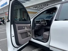 2026 Nio ES8 6-seat Executive Signature, белый — фото 18
