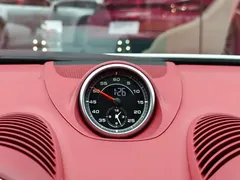 2022 Porsche 718 Cayman T 2.0T, белый — фото 12