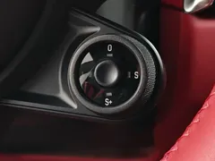 2022 Porsche 718 Cayman T 2.0T, белый — фото 15