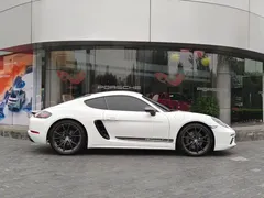 2022 Porsche 718 Cayman T 2.0T, белый — фото 18