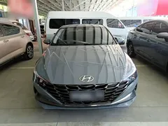 2021 Hyundai Elantra 1.5L CVT LUX Premium — фото 3