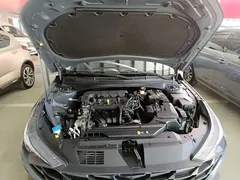 2021 Hyundai Elantra 1.5L CVT LUX Premium — фото 20