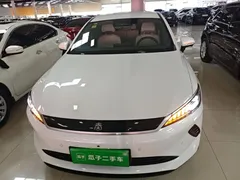 2025 BYD Qin PLUS EV Smart Driving 420km Leading, белый — фото 3